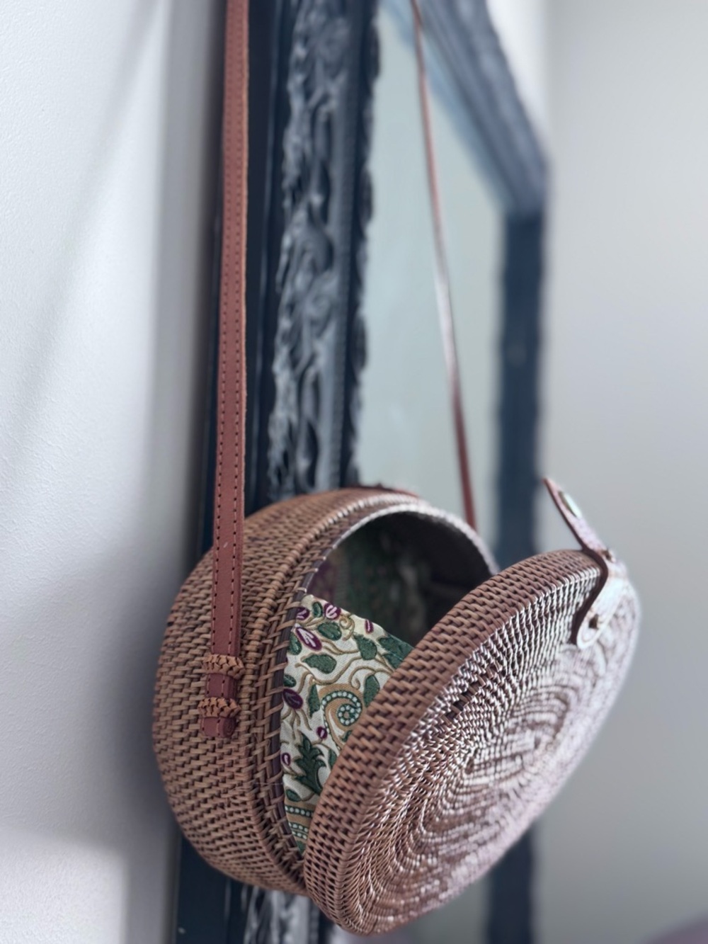 Round Woven Straw Crossbody Bag in Brown